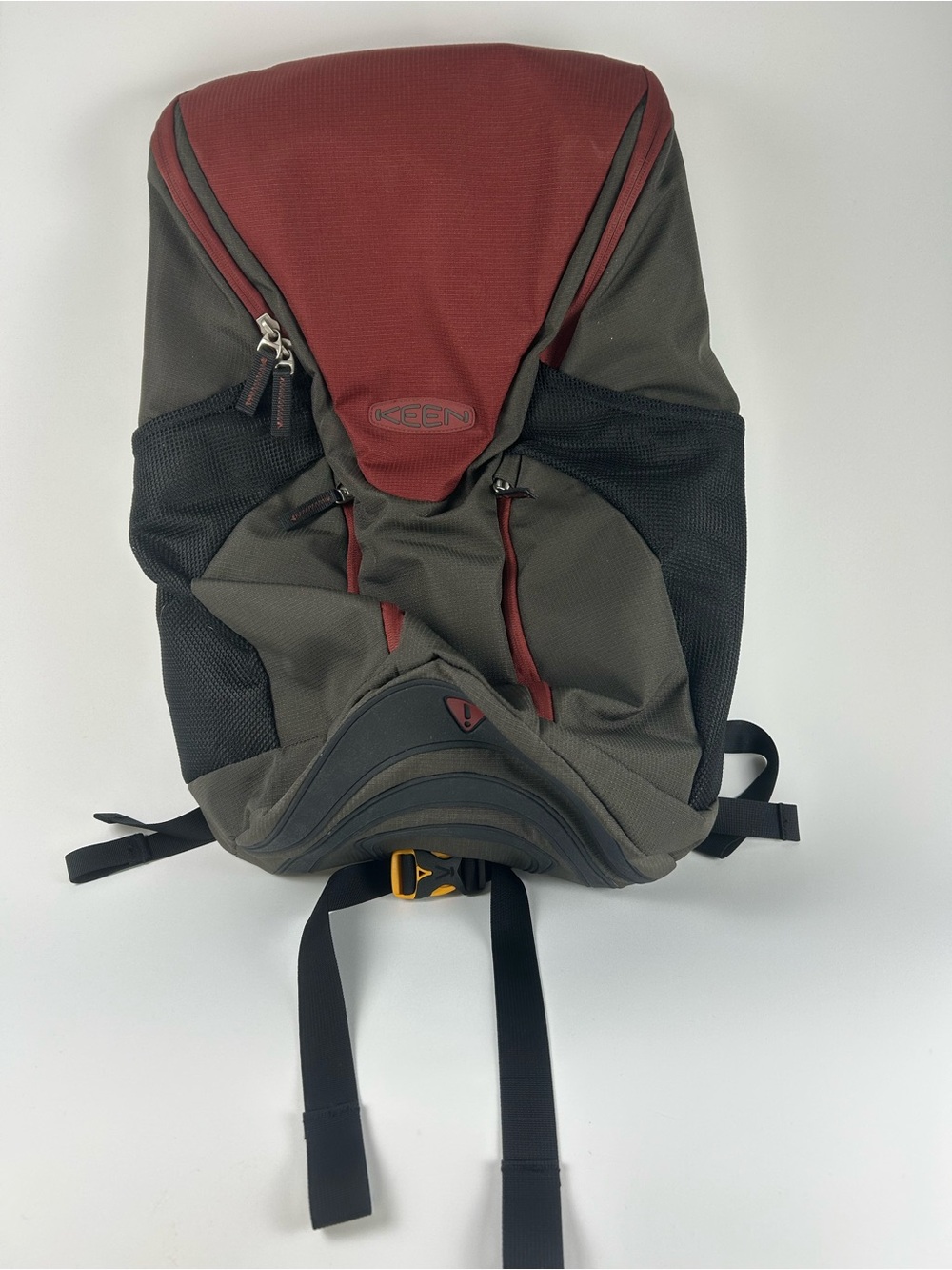 Keen Burgendy Hybrid Transport Hiking Multi Use Utility Athletic Backpack NEW